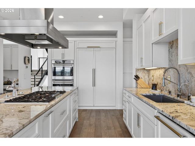 2680 LORINDA Ln, West Linn, OR 97068