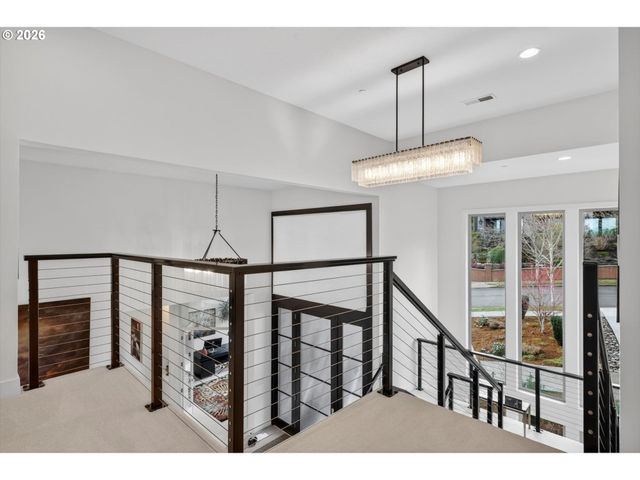 2680 LORINDA Ln, West Linn, OR 97068