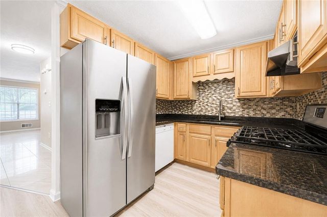 3065 Destin Circle, Snellville, GA 30078