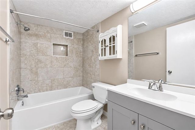 3065 Destin Circle, Snellville, GA 30078