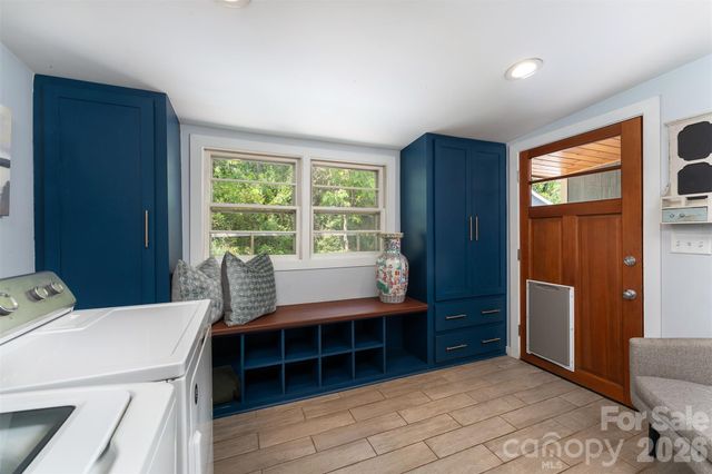 477 Emma Road, Asheville, NC 28806