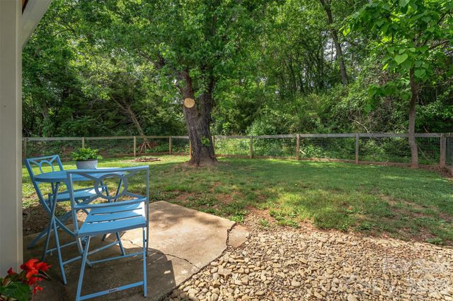 477 Emma Road, Asheville, NC 28806