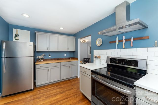477 Emma Road, Asheville, NC 28806