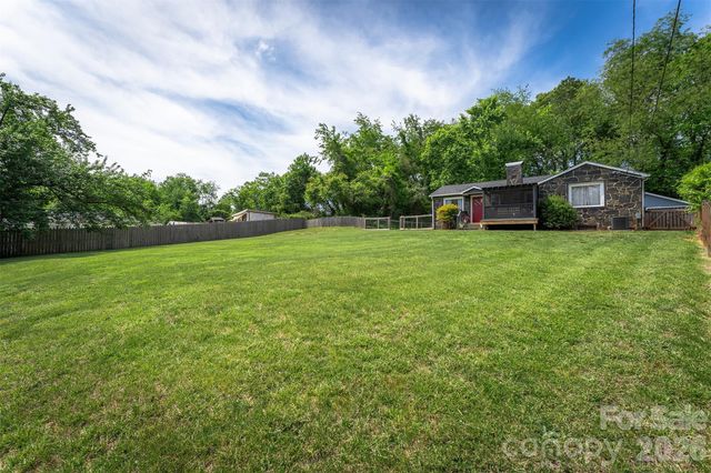 477 Emma Road, Asheville, NC 28806