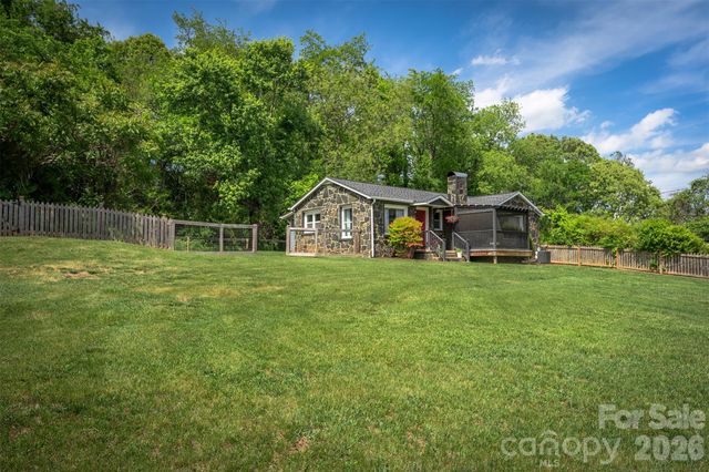 477 Emma Road, Asheville, NC 28806