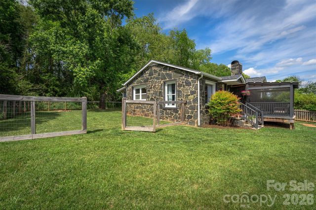 477 Emma Road, Asheville, NC 28806