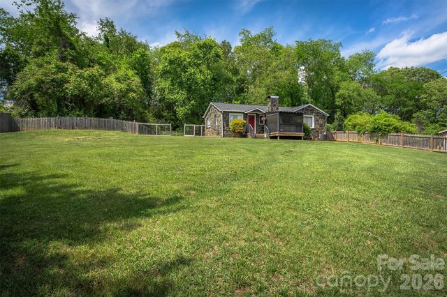 477 Emma Road, Asheville, NC 28806