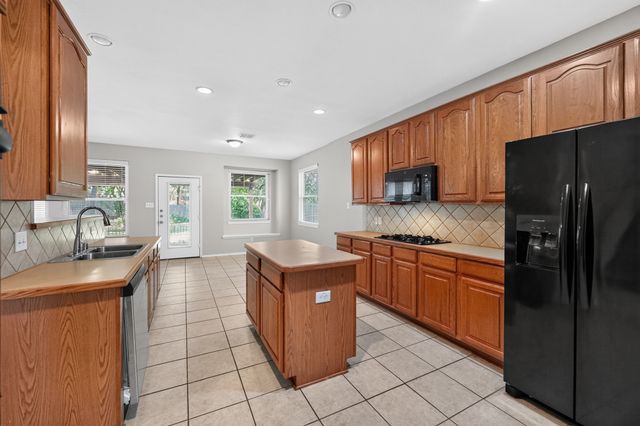 720 Big Horn Trail, Crowley, TX 76036