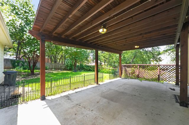 720 Big Horn Trail, Crowley, TX 76036