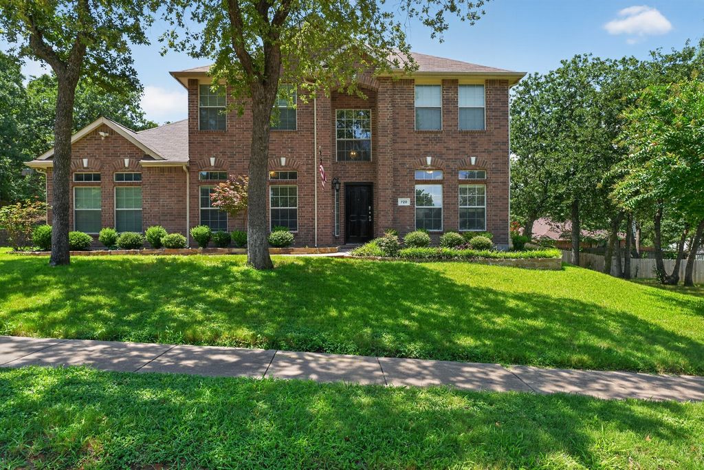 720 Big Horn Trail, Crowley, TX 76036