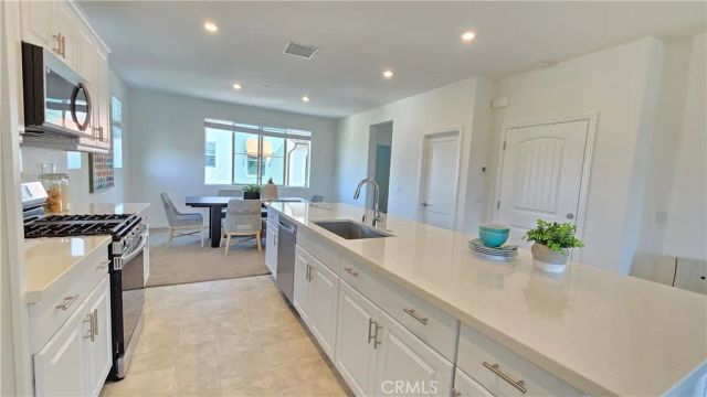 1813 Mesquite Way, Oceanside, CA 92056