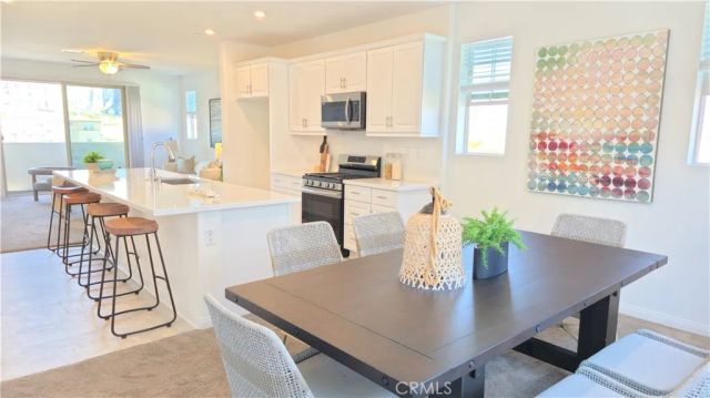 1813 Mesquite Way, Oceanside, CA 92056