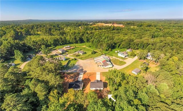 195 Kennedy Estates Road, Carrollton, GA 30116