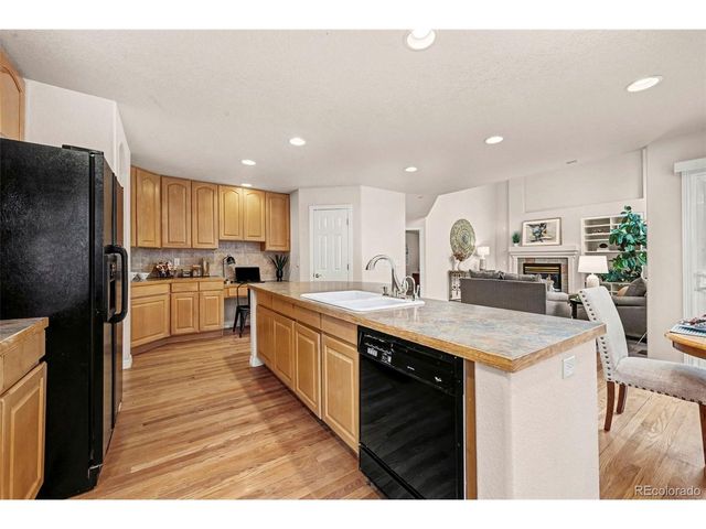 2215 Parkview Dr, Longmont, CO 80504