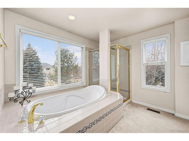 2215 Parkview Dr, Longmont, CO 80504