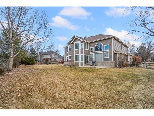 2215 Parkview Dr, Longmont, CO 80504