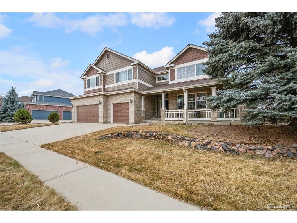 2215 Parkview Dr, Longmont, CO 80504