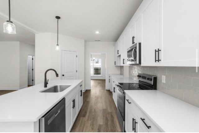 5021 Salient Dr, Spring Hill, TN 37174