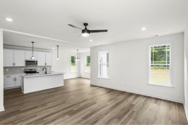 5021 Salient Dr, Spring Hill, TN 37174