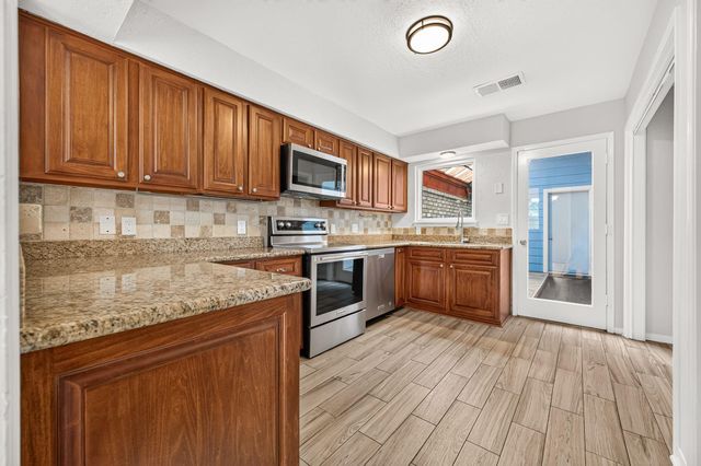 3079 Hazy Park Drive, Houston, TX 77082