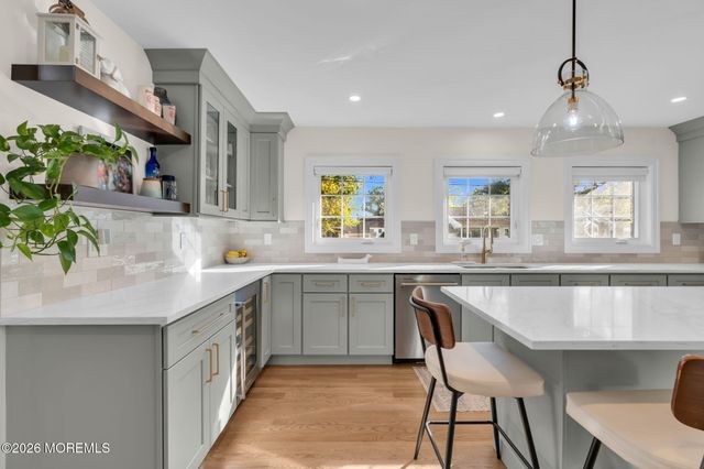 32 Arno Street, Oakhurst, NJ 07755