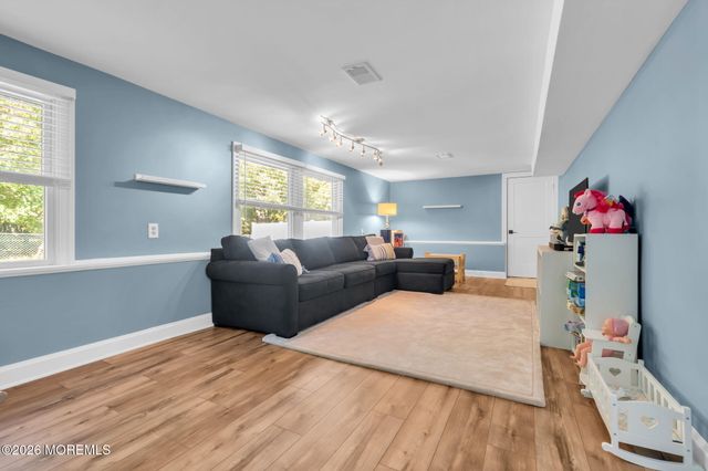32 Arno Street, Oakhurst, NJ 07755