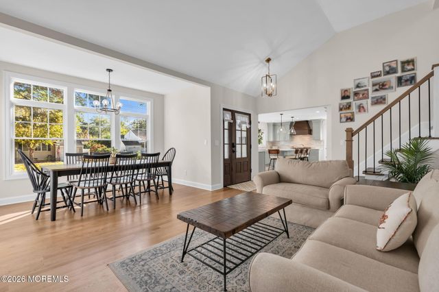 32 Arno Street, Oakhurst, NJ 07755