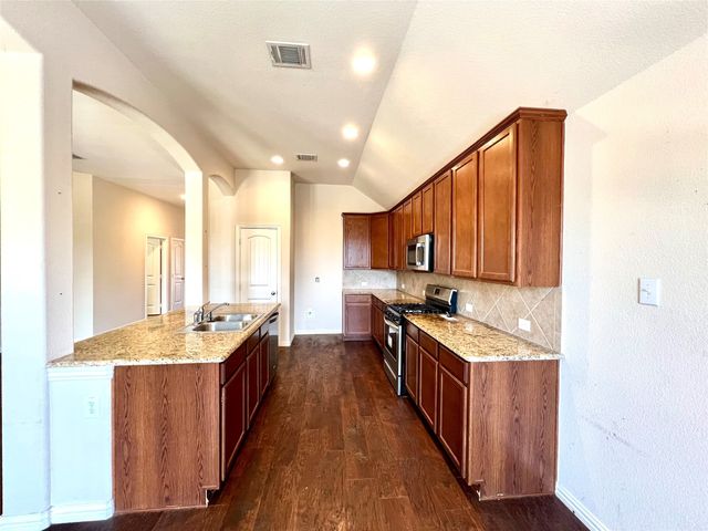 5201 Pinewood Drive, Mckinney, TX 75071