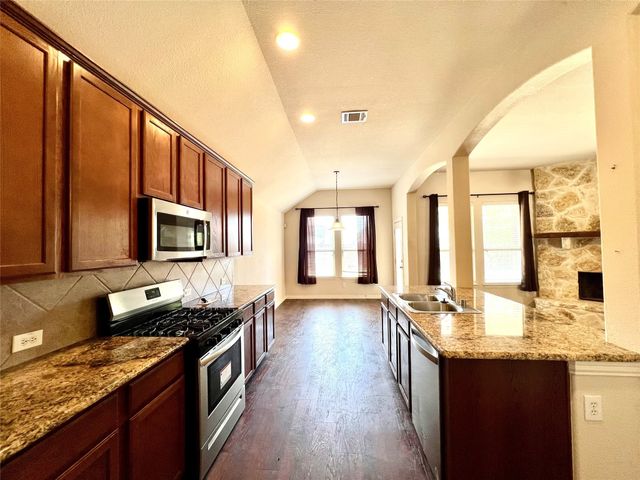 5201 Pinewood Drive, Mckinney, TX 75071