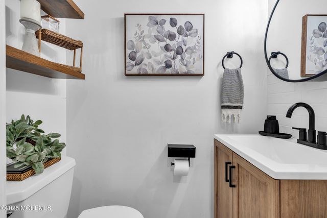 5 Sloop Court, Barnegat, NJ 08005