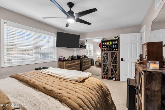 5 Sloop Court, Barnegat, NJ 08005