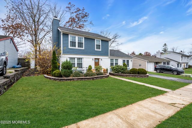 5 Sloop Court, Barnegat, NJ 08005