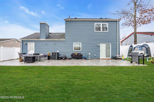 5 Sloop Court, Barnegat, NJ 08005