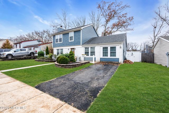 5 Sloop Court, Barnegat, NJ 08005