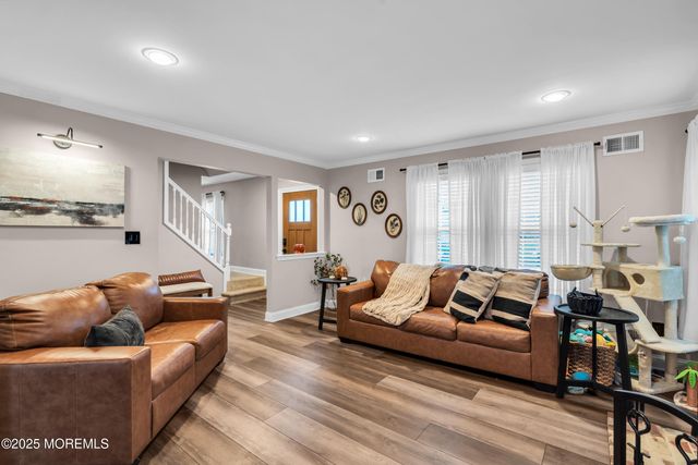 5 Sloop Court, Barnegat, NJ 08005