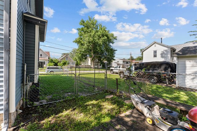 1616 25th Avenue, Moline, IL 61265