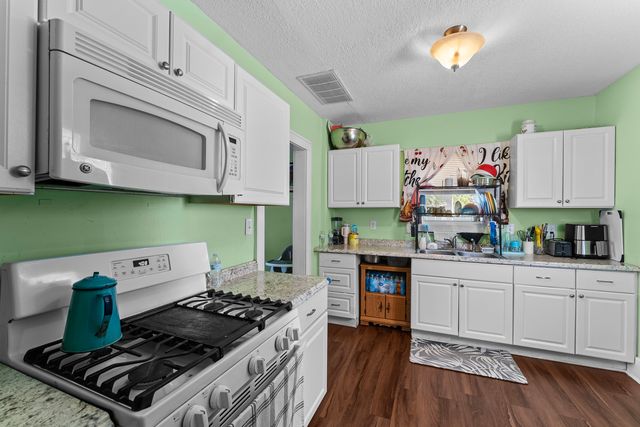 1616 25th Avenue, Moline, IL 61265