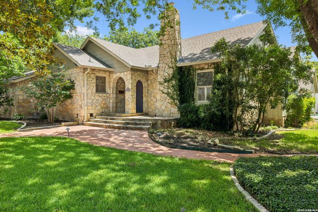 102 NACOGDOCHES RD, Alamo Heights, TX 78209