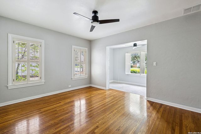 102 NACOGDOCHES RD, Alamo Heights, TX 78209