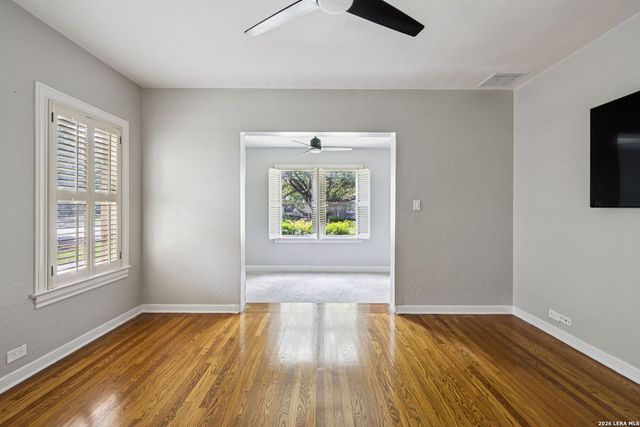 102 NACOGDOCHES RD, Alamo Heights, TX 78209