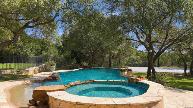 29 Realitos, San Antonio, TX 78261