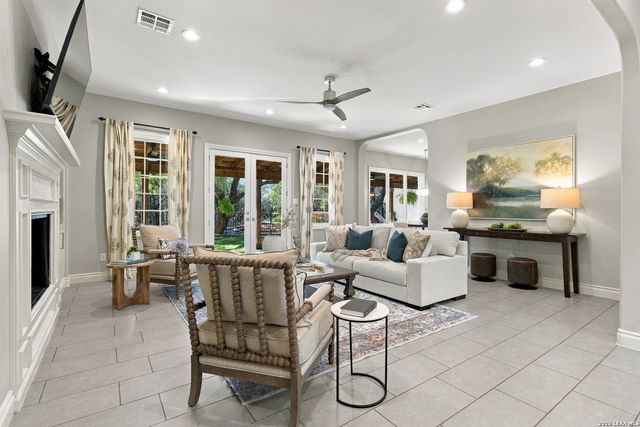 29 Realitos, San Antonio, TX 78261