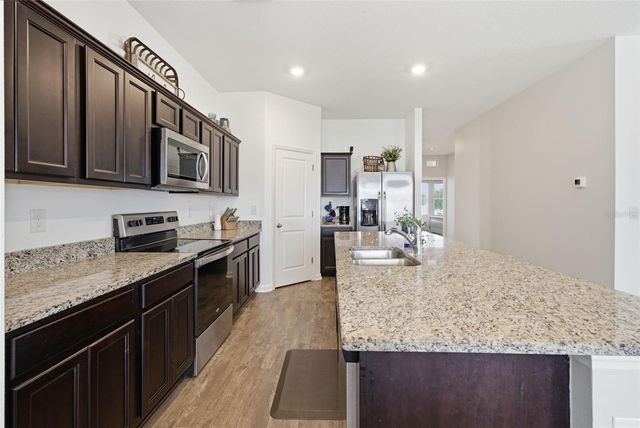 814 HIGHGATE OAKS PLACE, Seffner, FL 33584