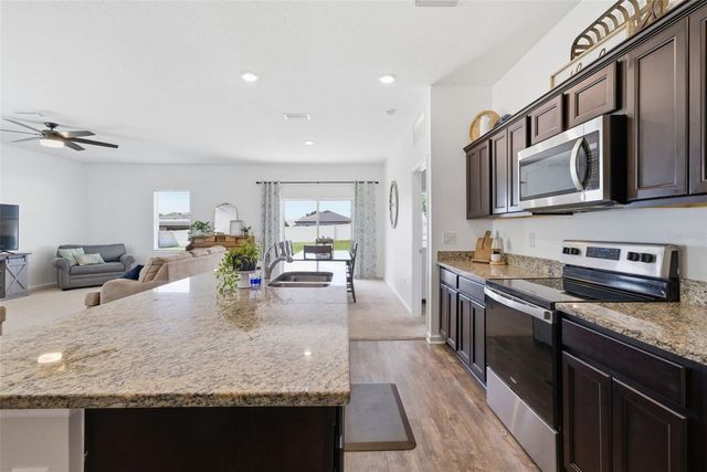 814 HIGHGATE OAKS PLACE, Seffner, FL 33584