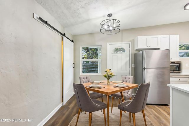 1268 KING ARTHUR Road, Jacksonville, FL 32211