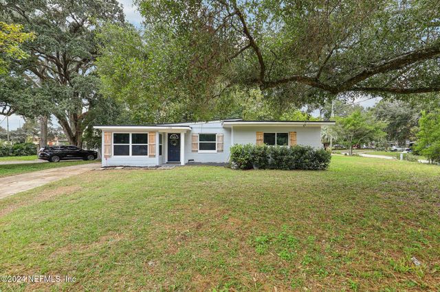 1268 KING ARTHUR Road, Jacksonville, FL 32211