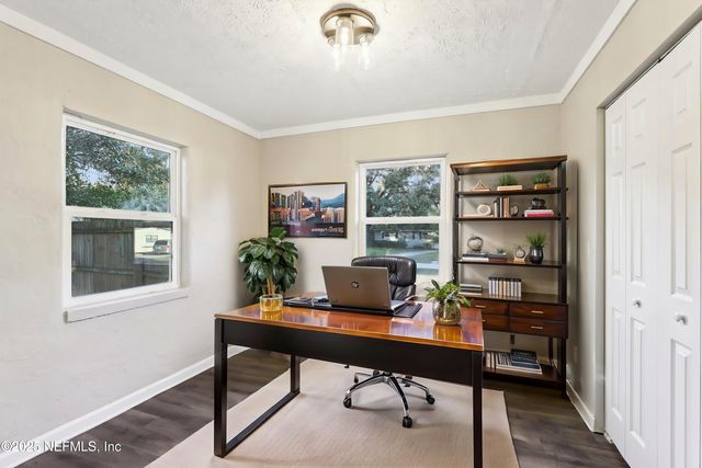 1268 KING ARTHUR Road, Jacksonville, FL 32211