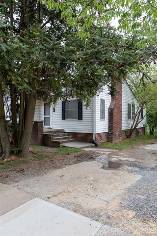 312 S Race Street, Statesville, NC 28677