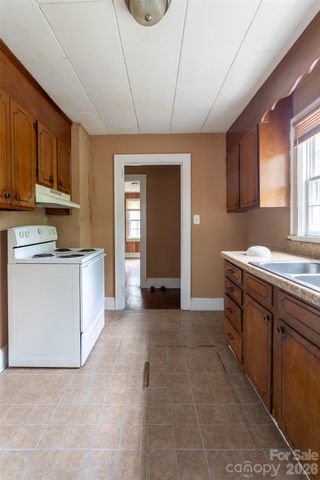 312 S Race Street, Statesville, NC 28677