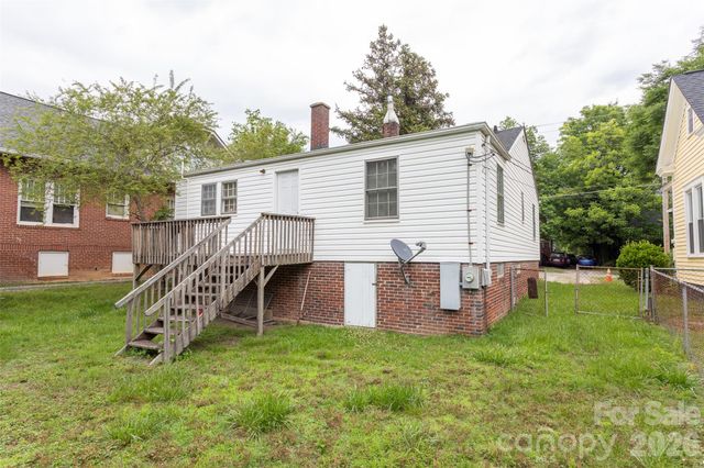 312 S Race Street, Statesville, NC 28677